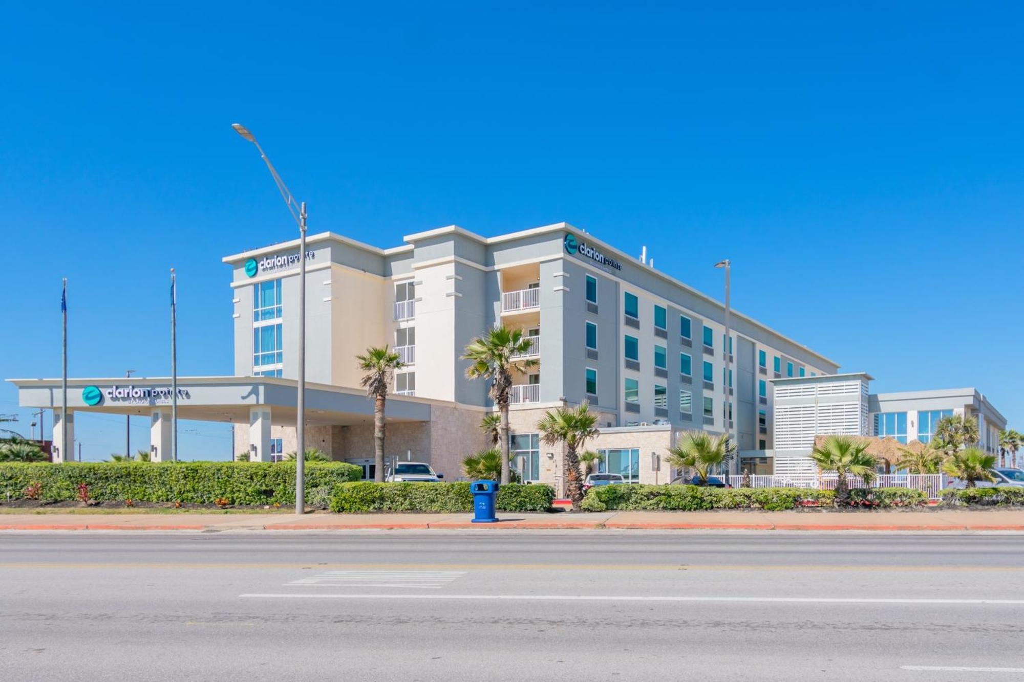 Clarion Pointe Galveston Seawall Hotel Exterior photo